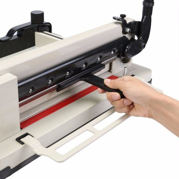 CORTADOR DE PAPEL CON MECANISMO PESADO, PRECISION ALTA, HASTA 315 MM DE ANCHURA, DISEÑO METALICO DESMONTABLE. - Imagen 4