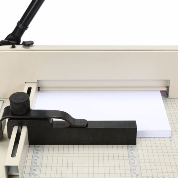 CORTADOR DE PAPEL CON MECANISMO PESADO, PRECISION ALTA, HASTA 315 MM DE ANCHURA, DISEÑO METALICO DESMONTABLE. - Imagen 5